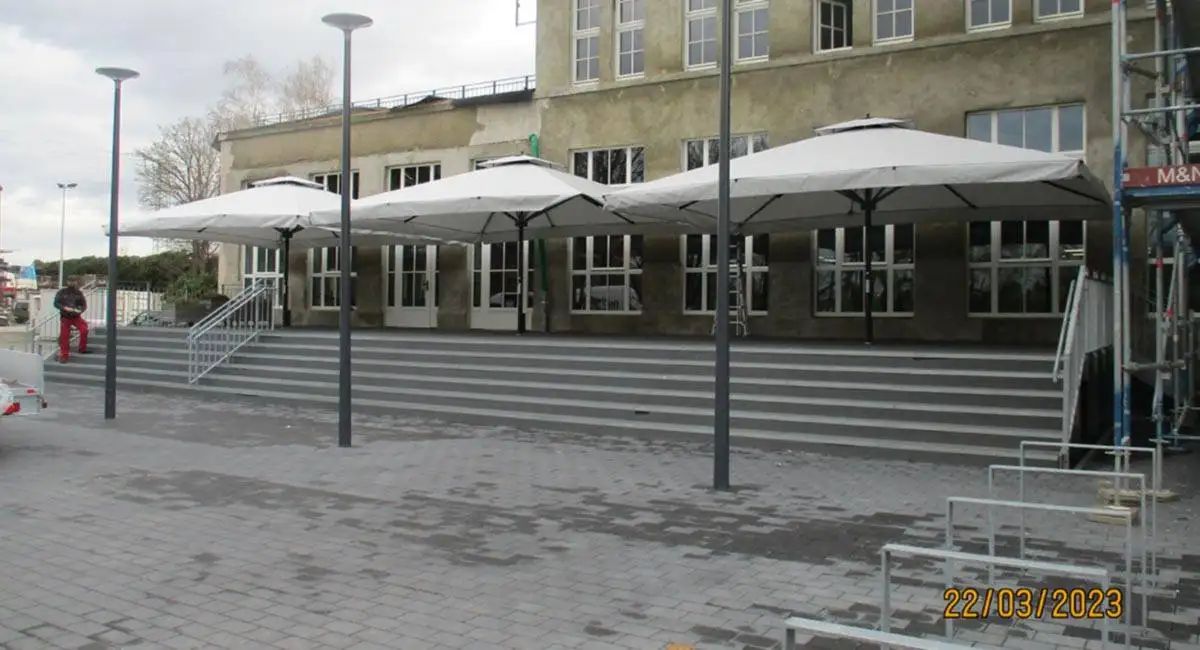 Drei neue Sonnenschirme in Solingen